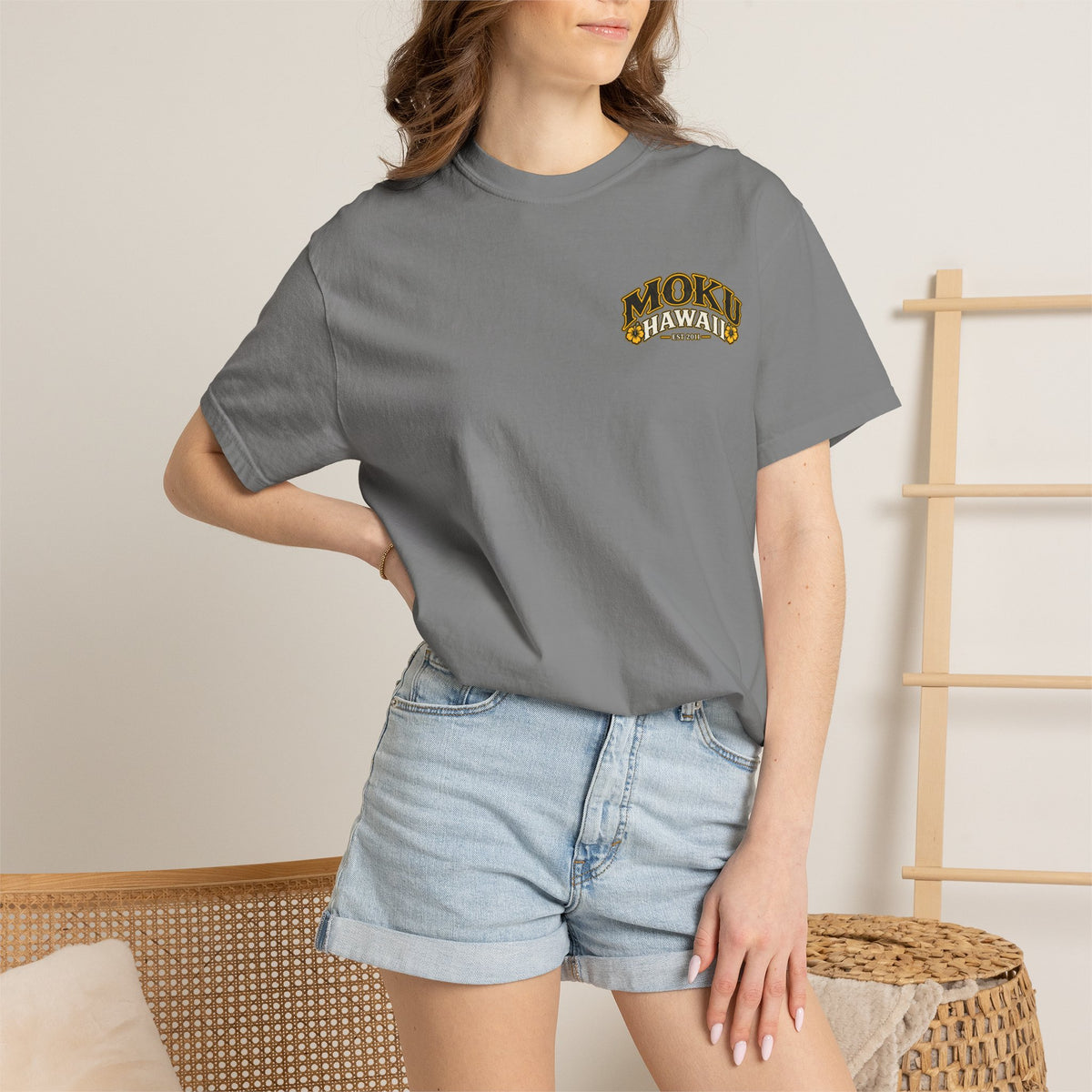 MOKU Hawaii Vintage "Surfer" T-Shirt