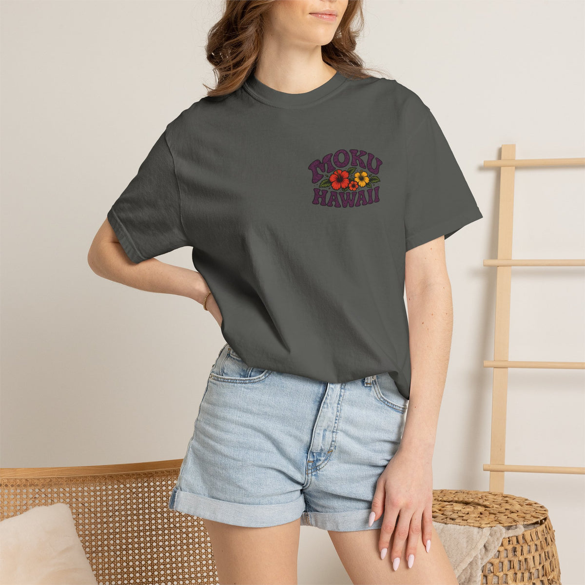 MOKU Hawaii Vintage "Peace Out" T-Shirt