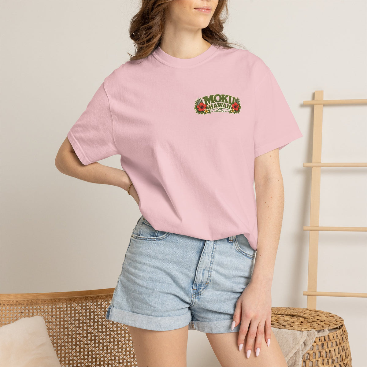 MOKU Hawaii Vintage "Surfer Girl" T-Shirt