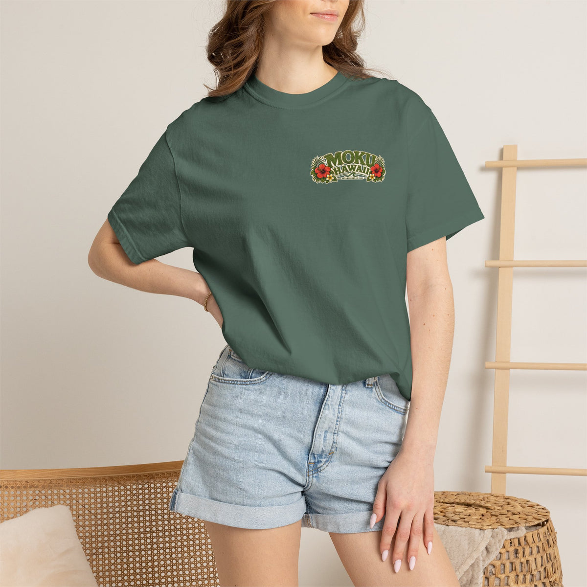 MOKU Hawaii Vintage "Surfer Girl" T-Shirt
