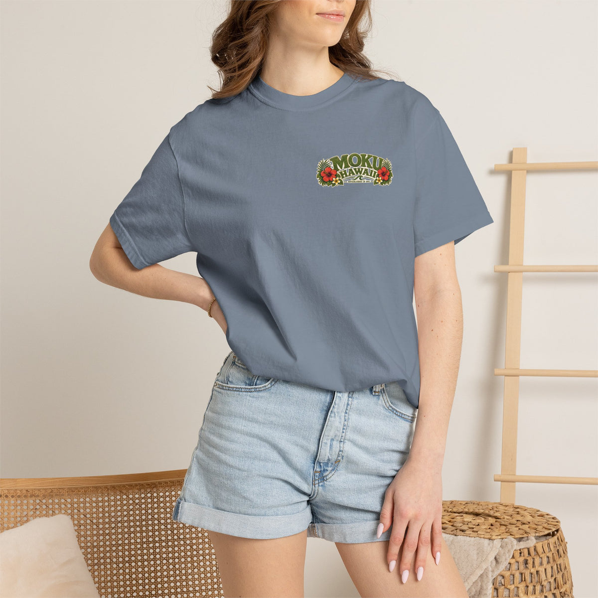 MOKU Hawaii Vintage "Surfer Girl" T-Shirt