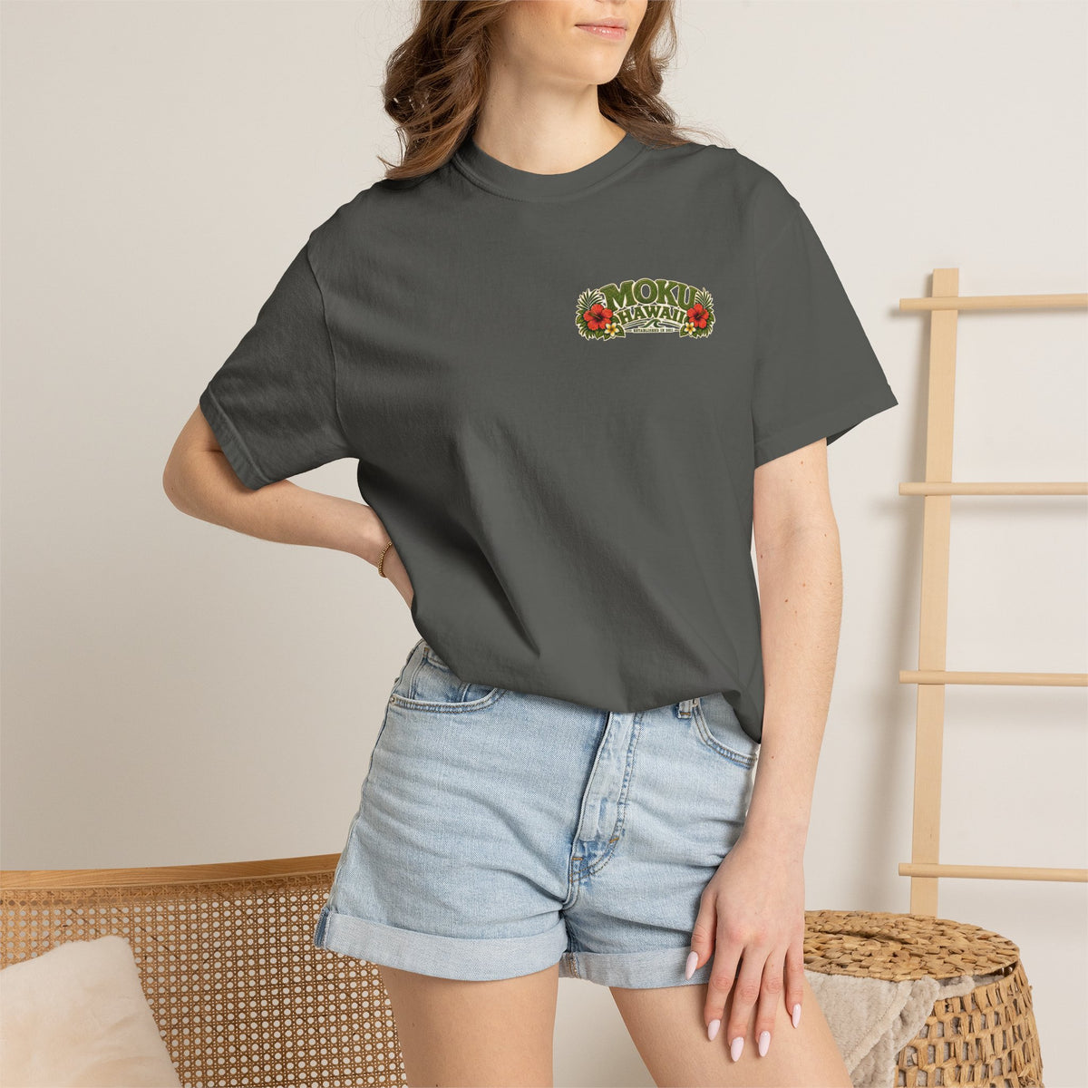 MOKU Hawaii Vintage "Surfer Girl" T-Shirt